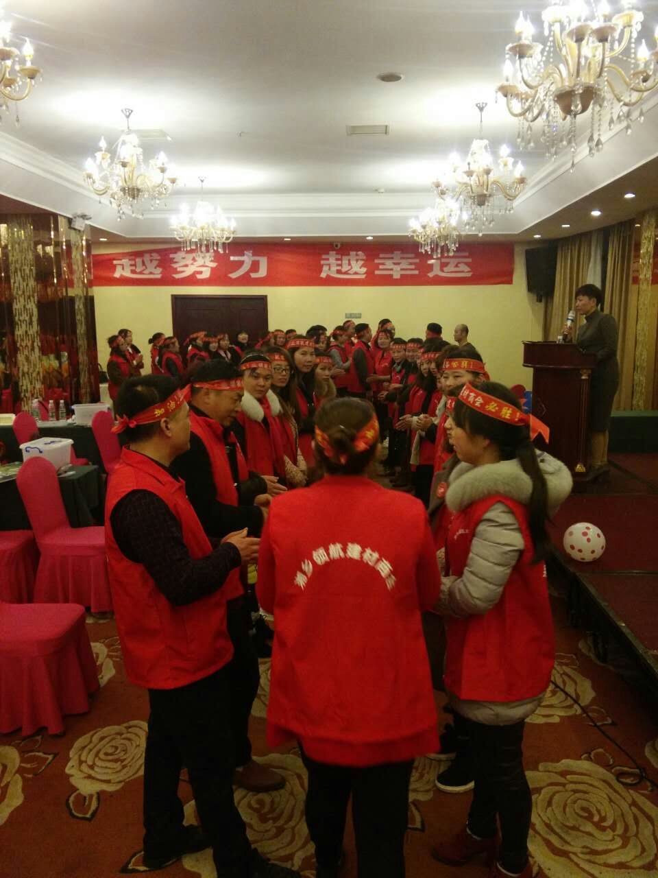 熱烈祝賀亮閣門窗湘鄉(xiāng)專賣店盛大開業(yè)，簽單刷爆現(xiàn)場(chǎng)！讓你三生三世不后悔！